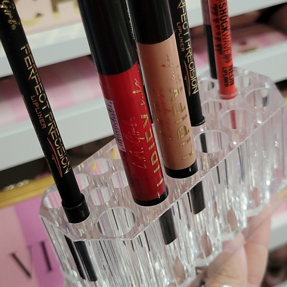 Lip liner/ Eye liner holder - Picture 2 of 3